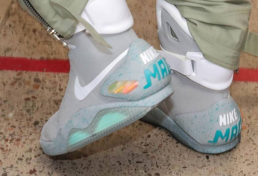 媒体|塔克上脚 Nike Mag 直接刷屏！还穿着更狠的鞋打比赛！