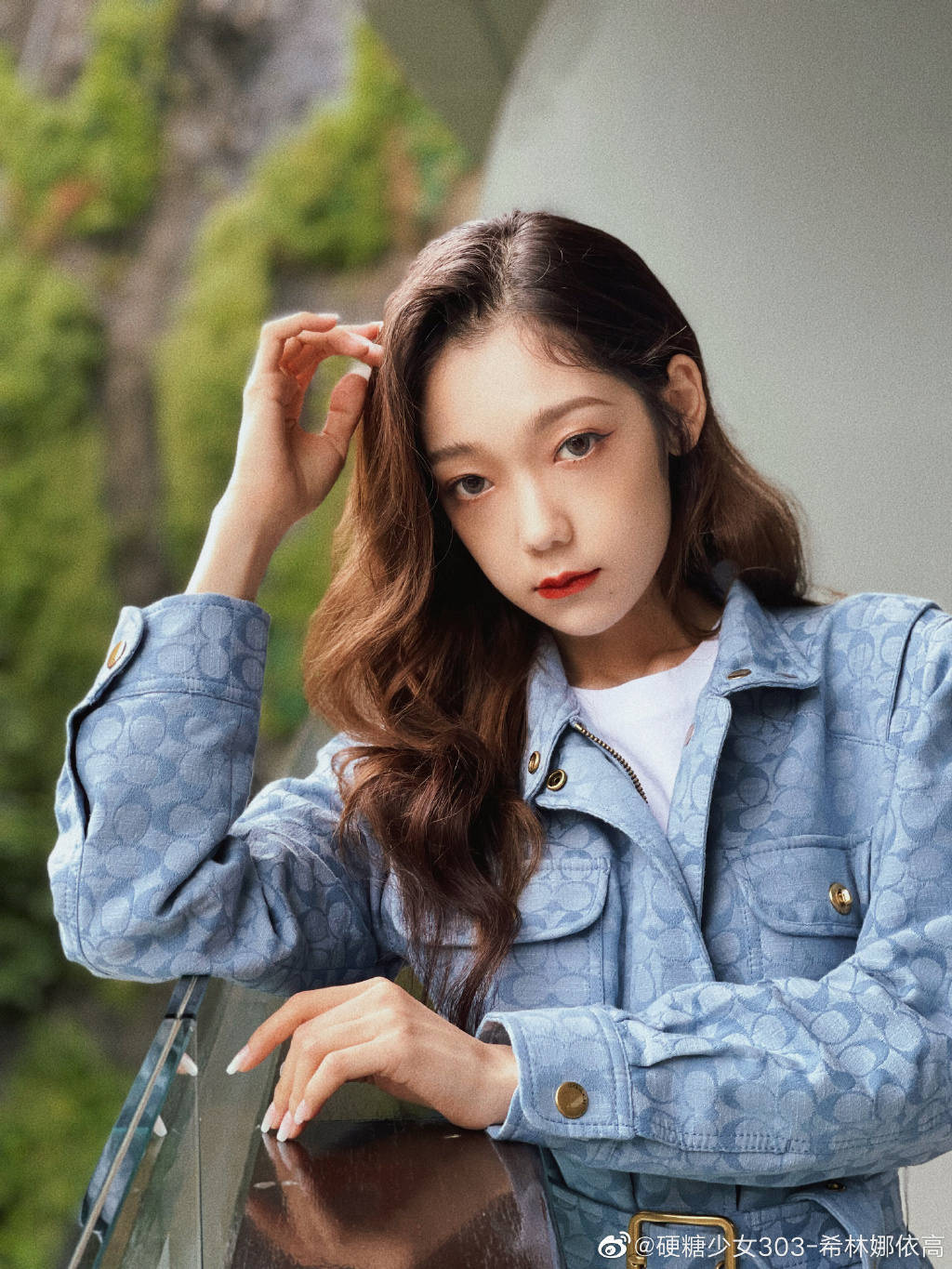 希林娜依高侧颜_线条美