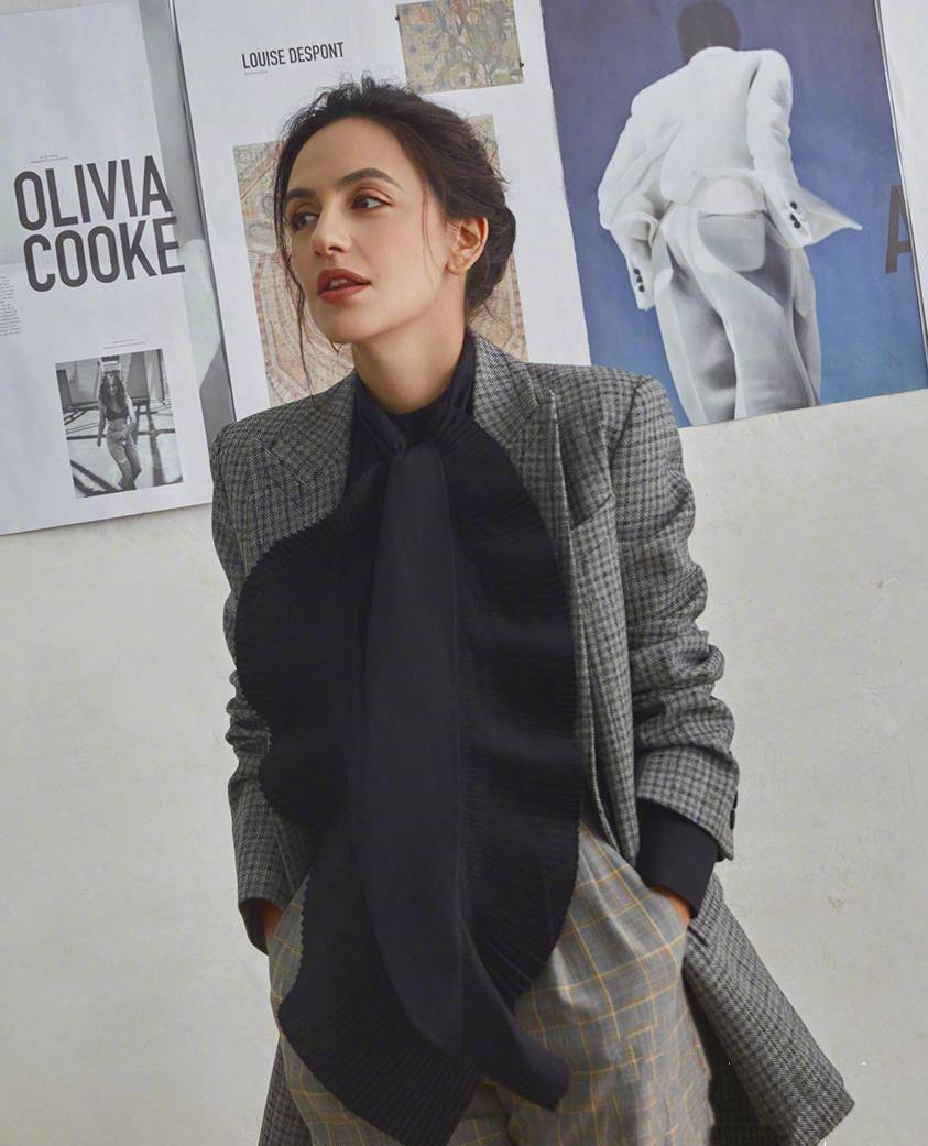 安娜|刘烨法国老婆40岁生日显老，一家四口穿棉衣玩耍，诺一撞脸彭于晏