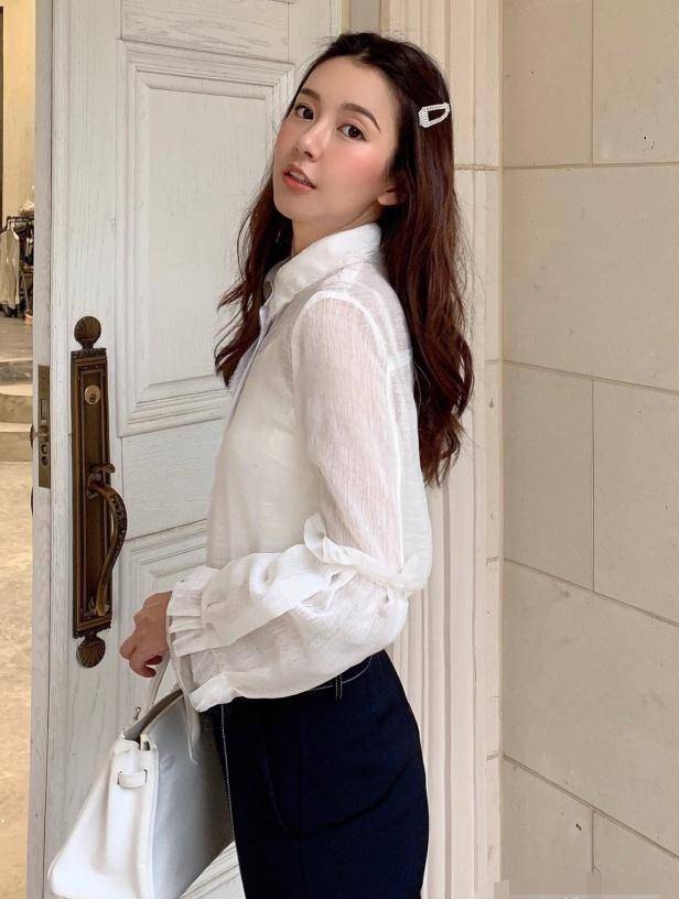 个性|难怪陈赫会看上张子萱! 穿的裤子还没袜子长, 这漫画腿谁不爱