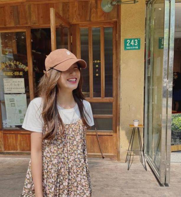 样式|陈赫二婚的妻子笑起来的样子真甜，挺让人心动的！