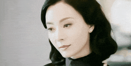 毛衣|陈数穿“喇叭款”羽绒服到机场，内搭拼色毛衣，减龄又显男友力！