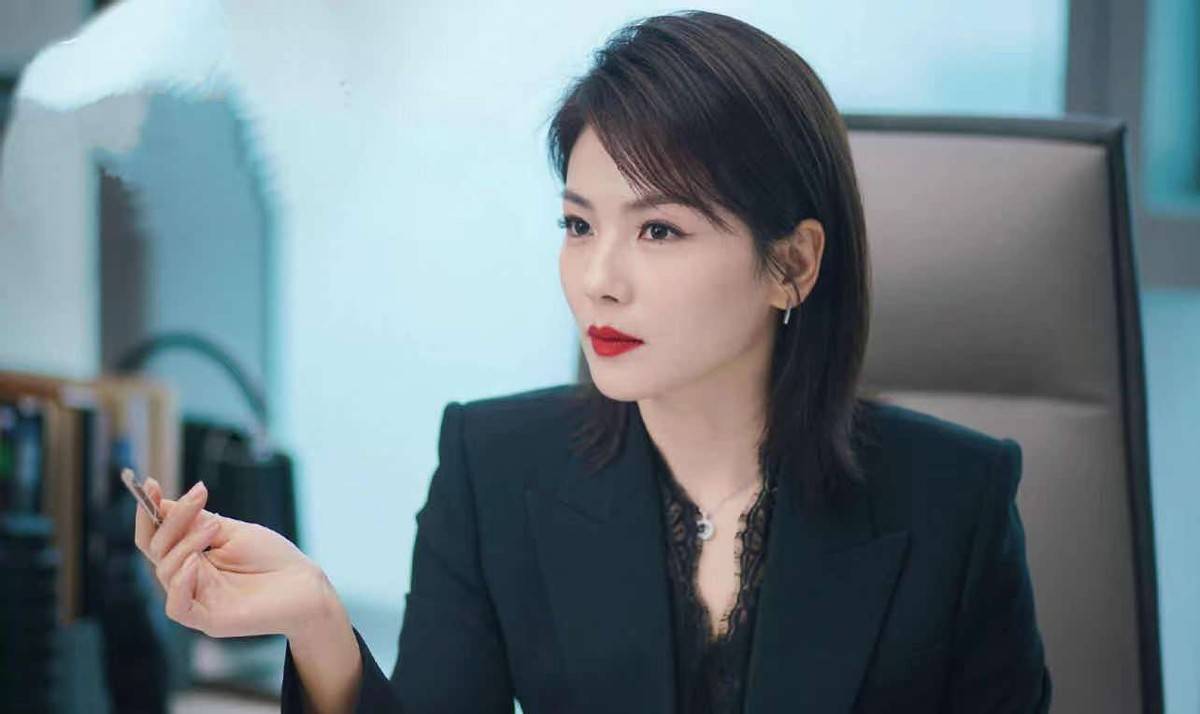 演技|美艳动人的刘涛，怎么成了《大决战》中获得差评最多的人？