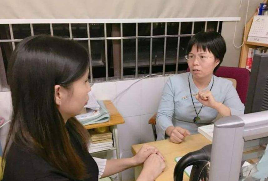 家长|老师把女儿的照片发群里，宝妈心里不是滋味：这是逼孩子退园？