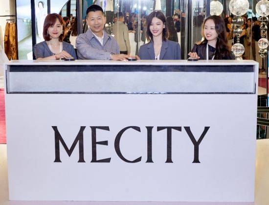 品牌|美邦服饰旗下品牌MECITY 2021秋季限时快闪店上海揭幕