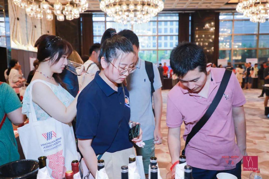 酒庄|圆满收官！贺兰山东麓葡萄酒银川产区2021城市巡展南京站成功举办