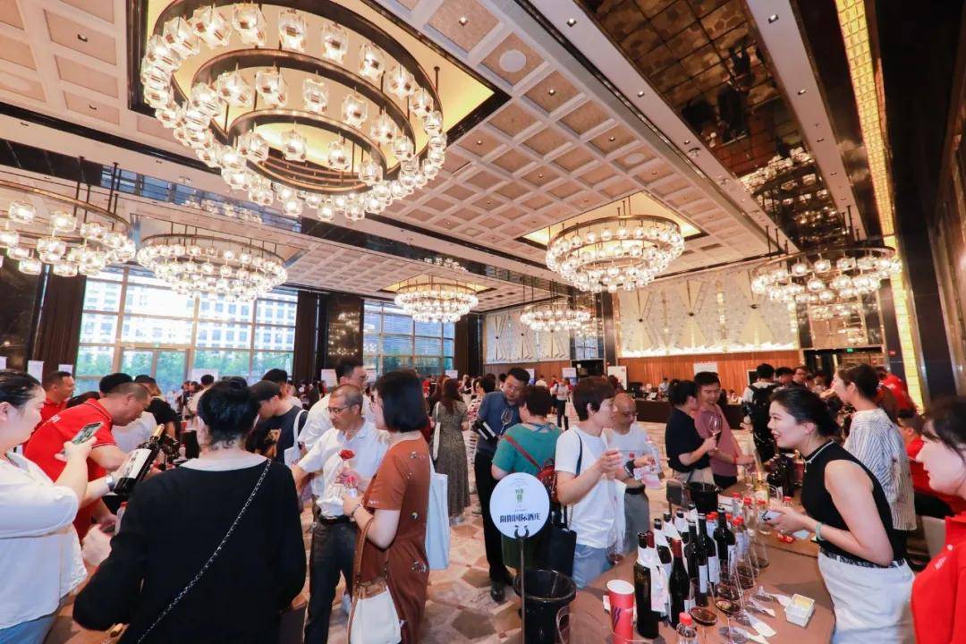 酒庄|圆满收官！贺兰山东麓葡萄酒银川产区2021城市巡展南京站成功举办