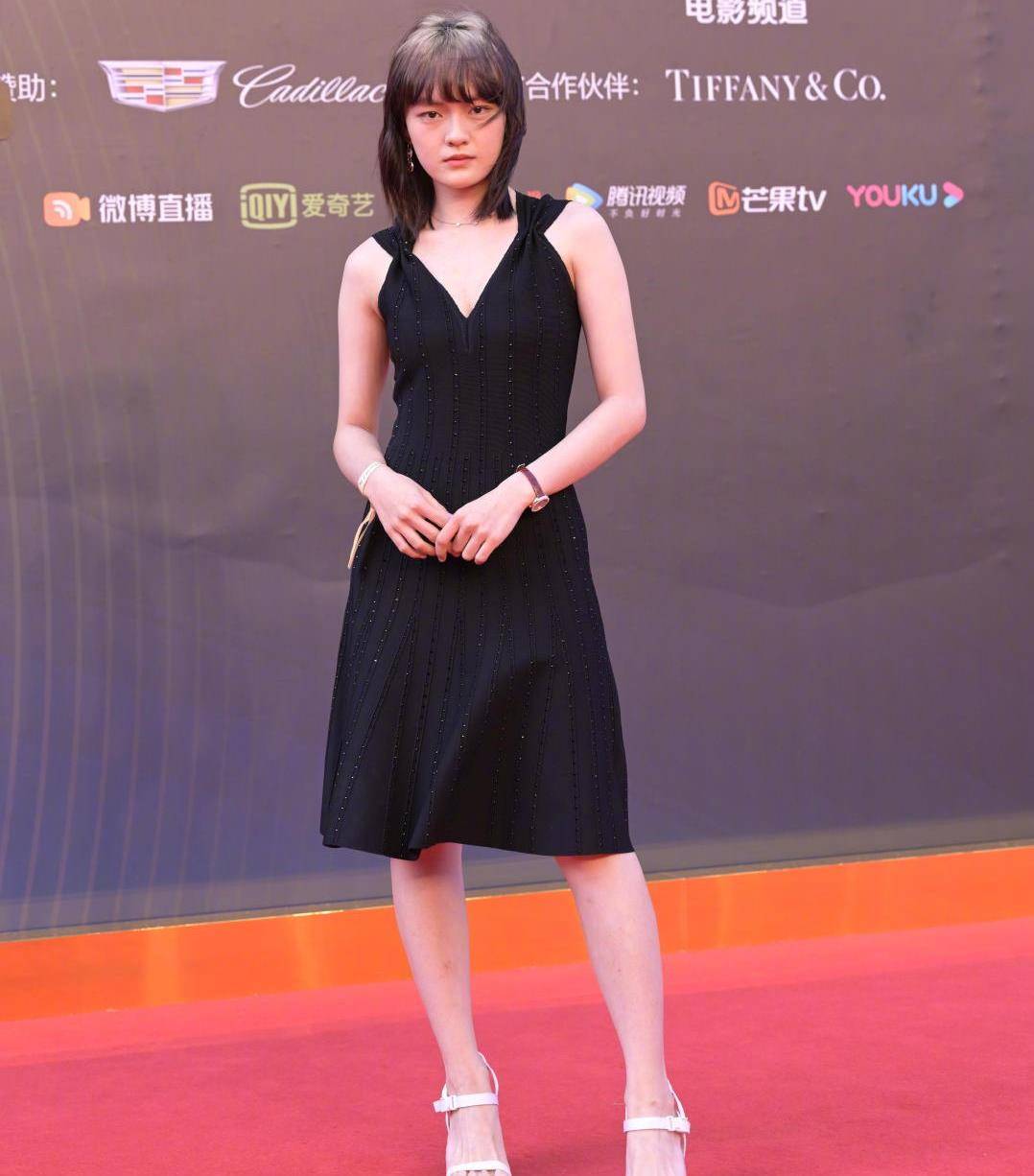 刘浩存|电影之夜红毯:倪妮高叉裙撩人,刘浩存又仙又欲,章子怡深V蕾丝