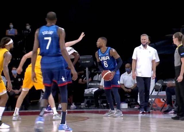 波波維奇|心態(tài)崩了！美國(guó)兩連敗，波波維奇怒喊記者閉嘴，楊毅更不給面子