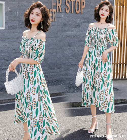 脖颈|可盐可甜的逆龄连衣裙，演绎邻家女孩的清纯，释放青春的活力