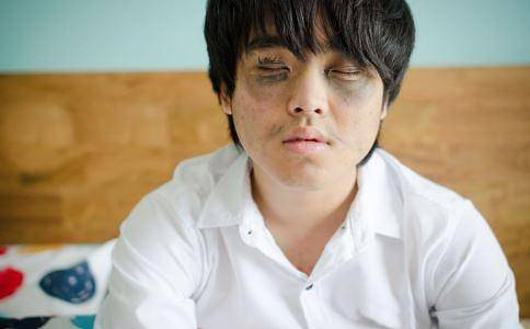 进行|身体出现这5个“异常”,可能是“乙肝病毒”在入侵,别忽视