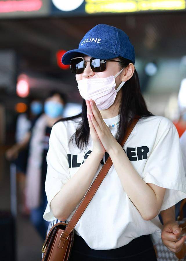 形象|景甜带火了“负距离”搭配，简单还好学，轻松拥有超模腿