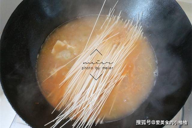 小勺|秋天给孩子做这早餐,一碗下肚全身暖,能量爆棚,上课精力更集中