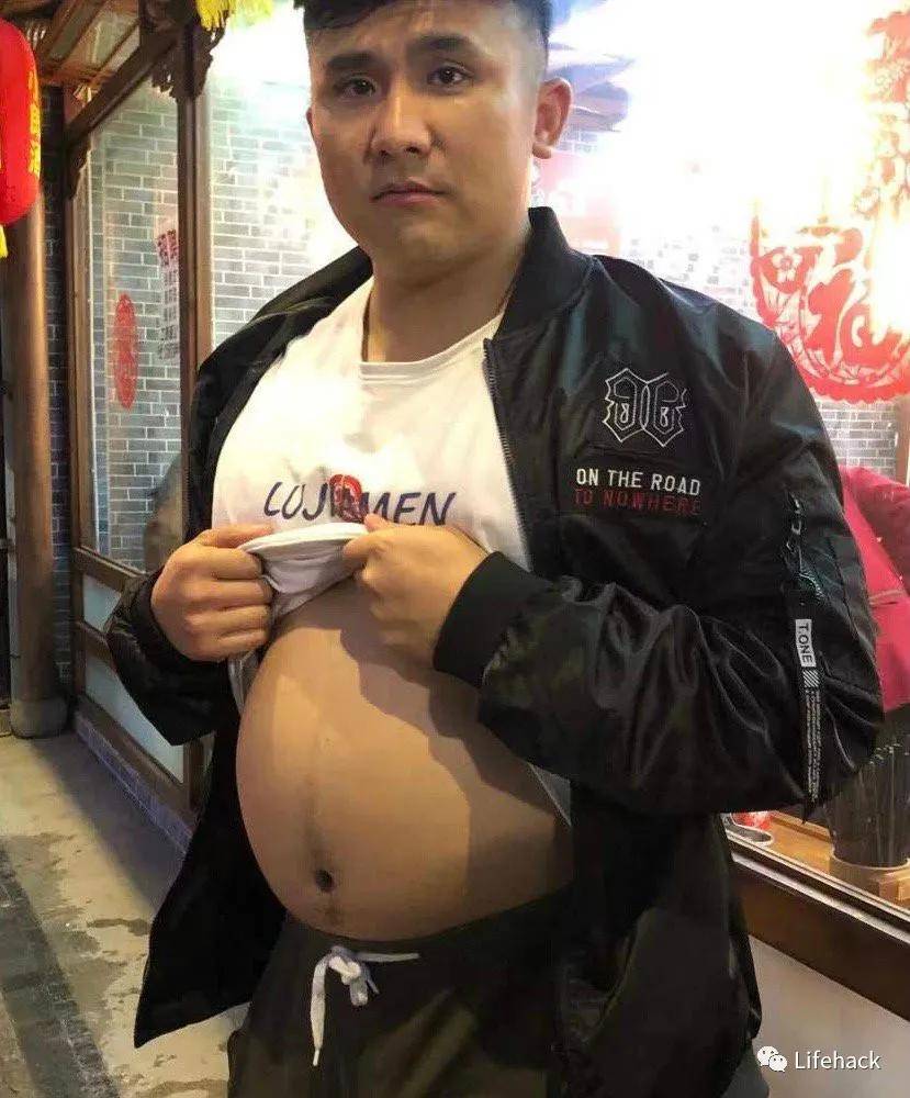 健美|39岁男警察身材照被曝光：撸铁15年成肌肉巨无霸，罪犯都不敢惹他
