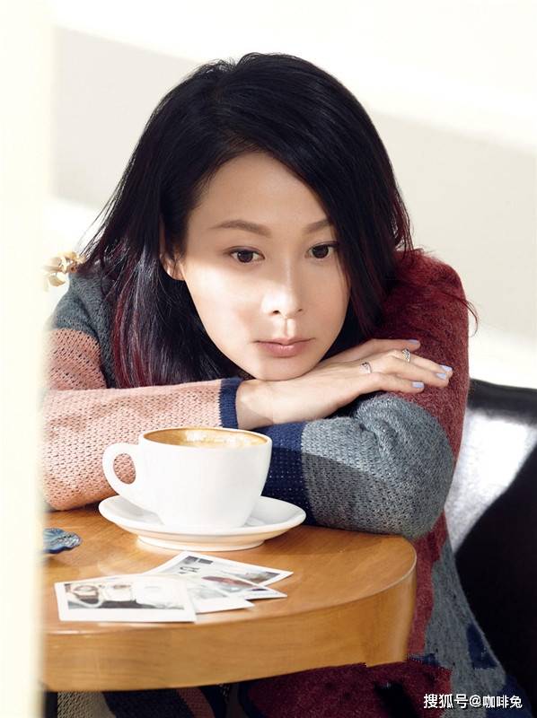 中性|40+的女人怎么穿?结婚狂刘若英告诉你，简单舒适就会大方得体