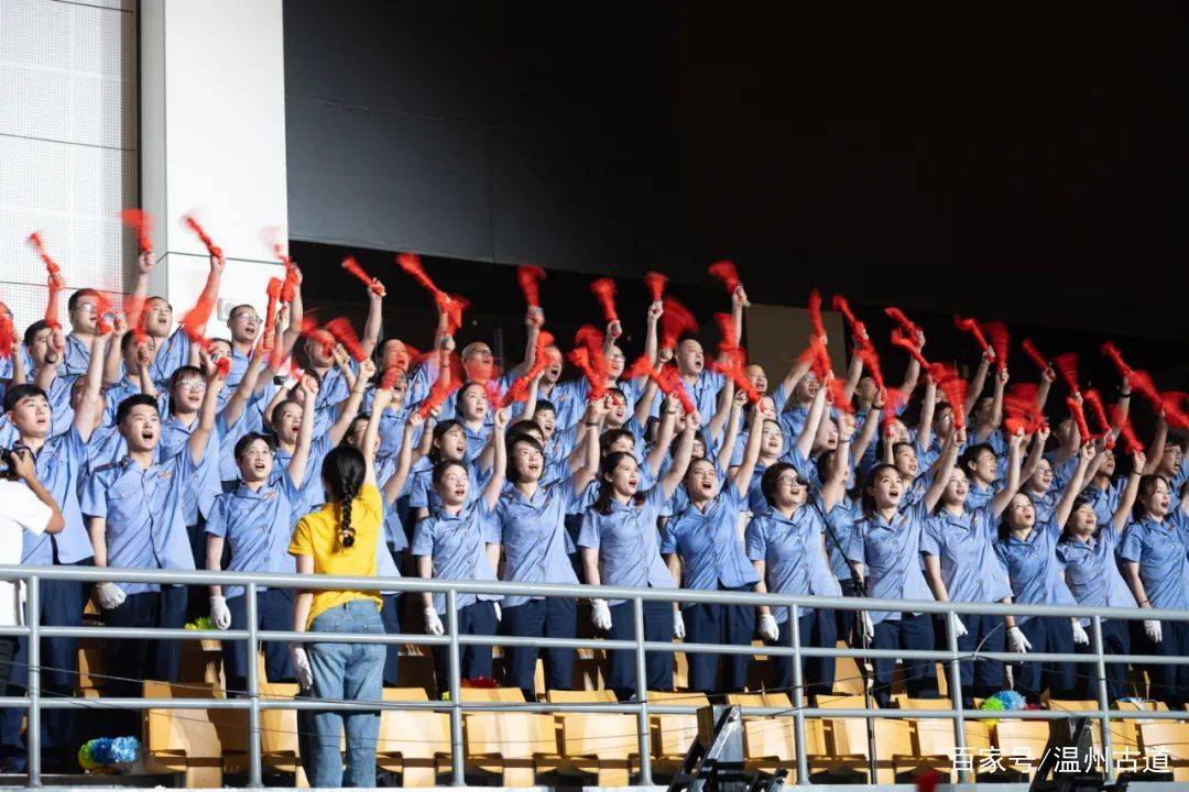 音乐会现场直播唱歌 68659a57bfa3462b914682956f4f4922.jpeg