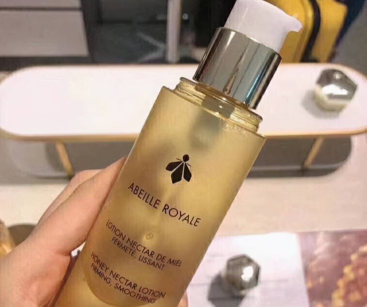娇兰|温和补水保湿控油爽肤水推荐：让你的肌肤补足水分，有效提亮肤色