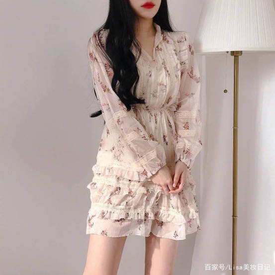 女生|20+女生不要老穿T恤！单调太普通，8套“女神”裙装提升你气质！