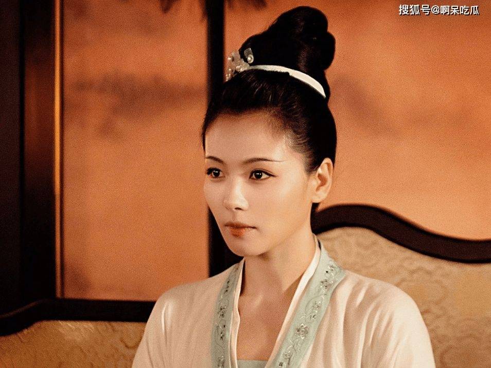 丫头|刘晓庆终于服老了，饰演金晨的奶奶，演技在线广获好评！