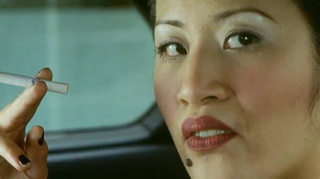 扮丑,搞怪,还能跨性别反串!吴君如的可塑性在当年是影后级别