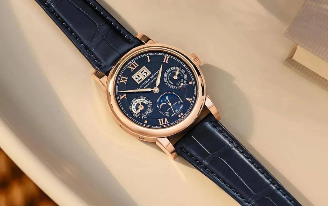 ����Reverso����ת���Ϻ�,500��Nike������Ь������|ֱ��Daily