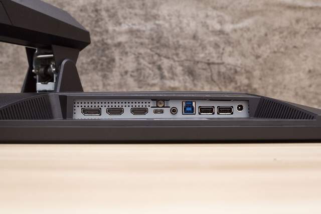 原创fps游戏最佳伴侣165hz高颜值微星mag274qrfqd体验