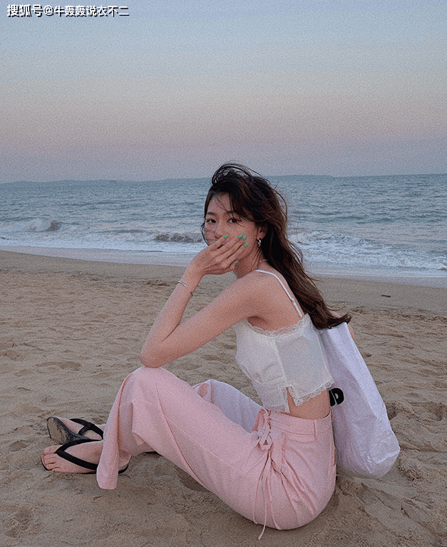 发型|为了凉快舒服且不随意!夏日这样穿既舒服又精致,穿搭感十足