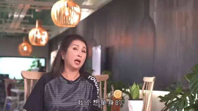 TVB“御用妈妈”陈秀珠未婚生子过了20年，儿子生父至今成谜