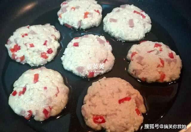 做法|豆腐换个做法当早餐,松软香甜,一口气吃一盘,三岁孩子都能学会