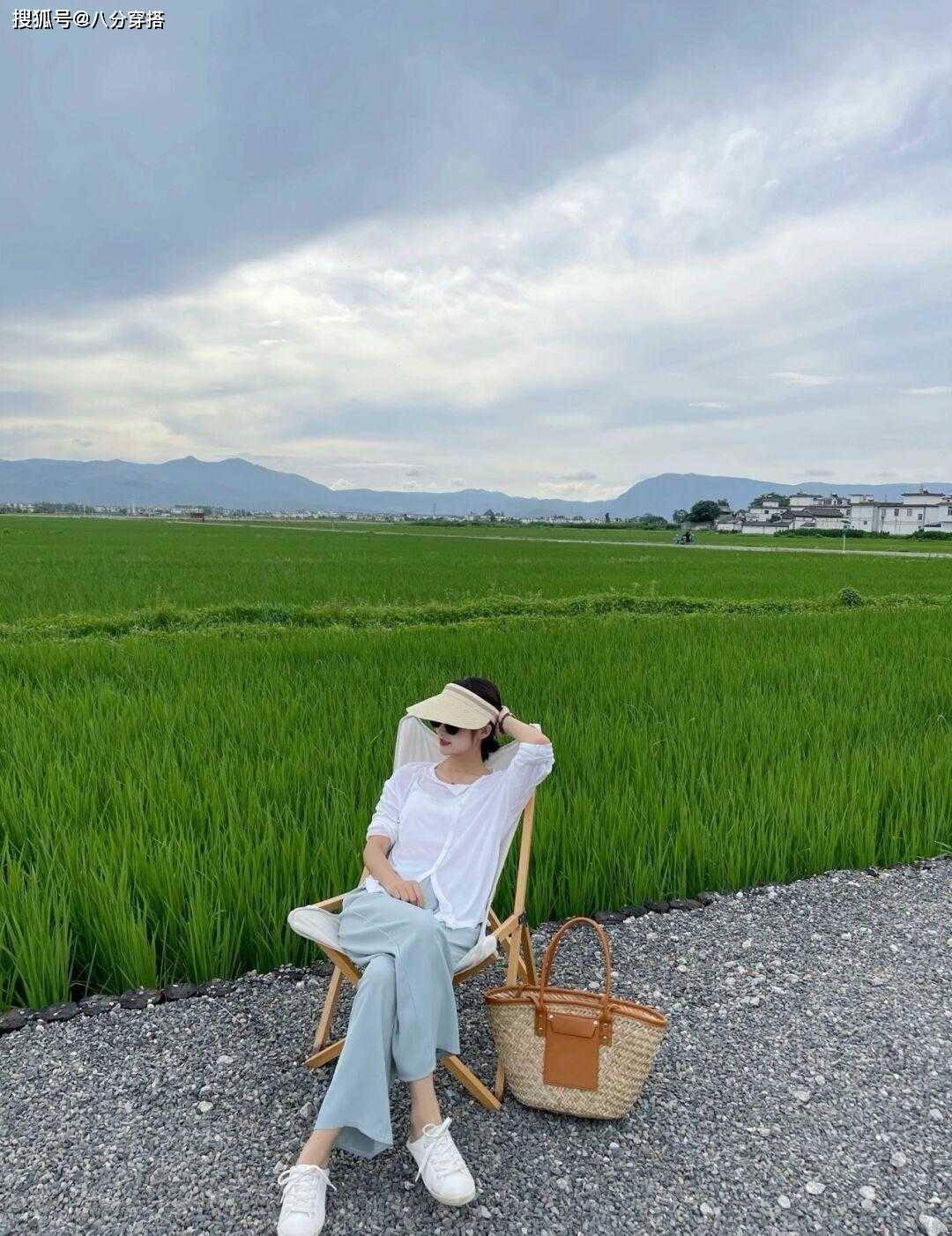 黑色|夏天穿衣在搭不在多,试试这些温柔舒适的穿搭方式,美翻整个夏天