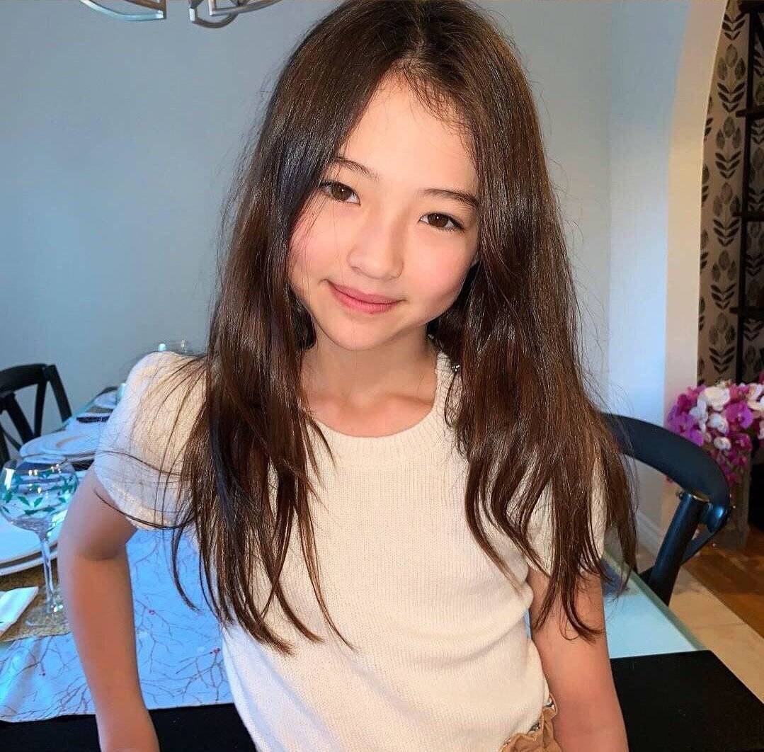 时尚|“YG小公主”Ella，11岁的猫系小仙女，冷艳气质高级感满满，好美