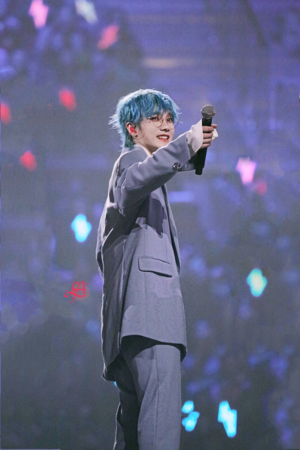 何洛洛|任豪生日前改名，刘也坚持到最后！何洛洛去掉R1SE认证，团魂仍在