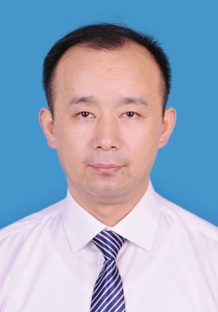 高军这位王处长还用自己的女儿举例子,他说自己的女儿和女大学生年龄