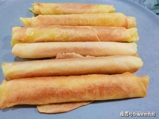 做法|蛋卷不要买了,在家用平底锅就能完成,香脆可口,孩子爱吃