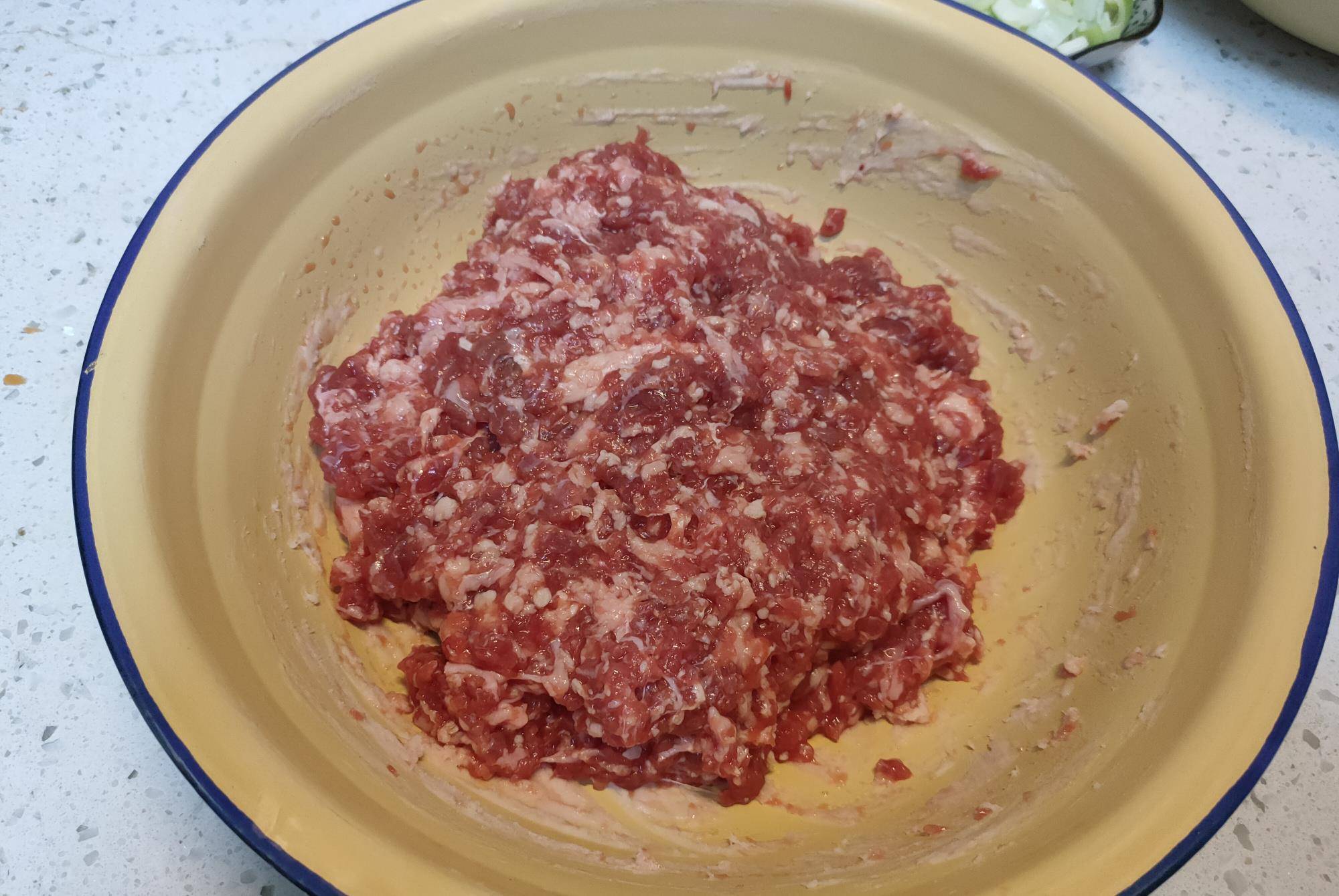 包子|周末做两锅牛肉馅包子,表皮暄软馅料香,平时做早餐吃,真不错