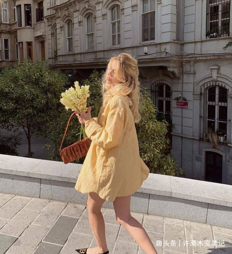 色调|上衣不一定要全塞进裤子里,今夏流行“遮腰身”,时髦优雅还显瘦