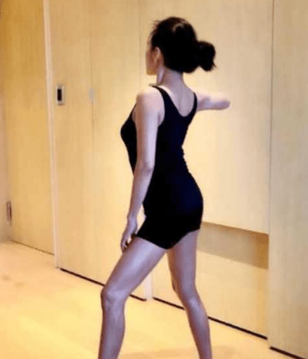 小S晒视频直言要减肥,脸颊通红似醉酒
