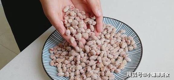 做法|花生米不要再炸着吃了,无油无火,花生米加鸡蛋,嘎嘣脆,超级香