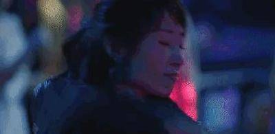 分分钟|刘敏涛新剧太出戏,摇头、翻白眼,分分钟让人想到《红色高跟鞋》