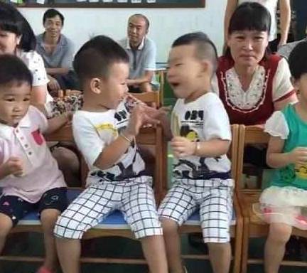 独立|我家宝宝2岁半上幼儿园，闺蜜宝宝3岁上幼儿园，没想到差别这么大