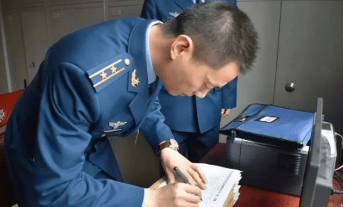 什么时候能考军队文职 80d3aa7a3dd548f5bb836c421d207c4e.png