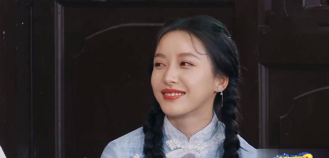 名字|《跑男》新晋卑微女嘉宾,被叫错名字都不吭声,一直坐角落赔笑