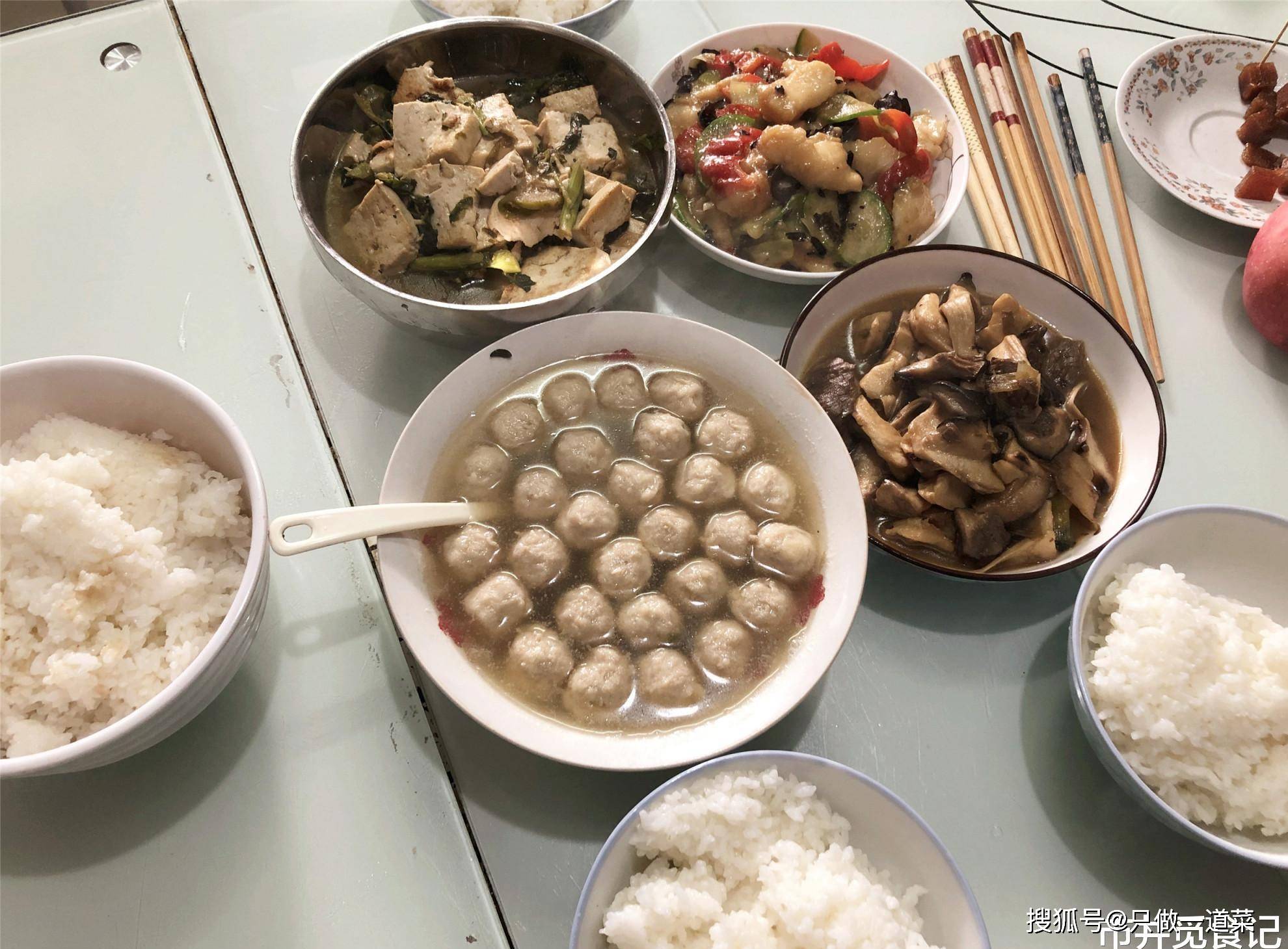 米饭搭配的菜品 caf390c413ac45e3928345550822f25c.jpeg