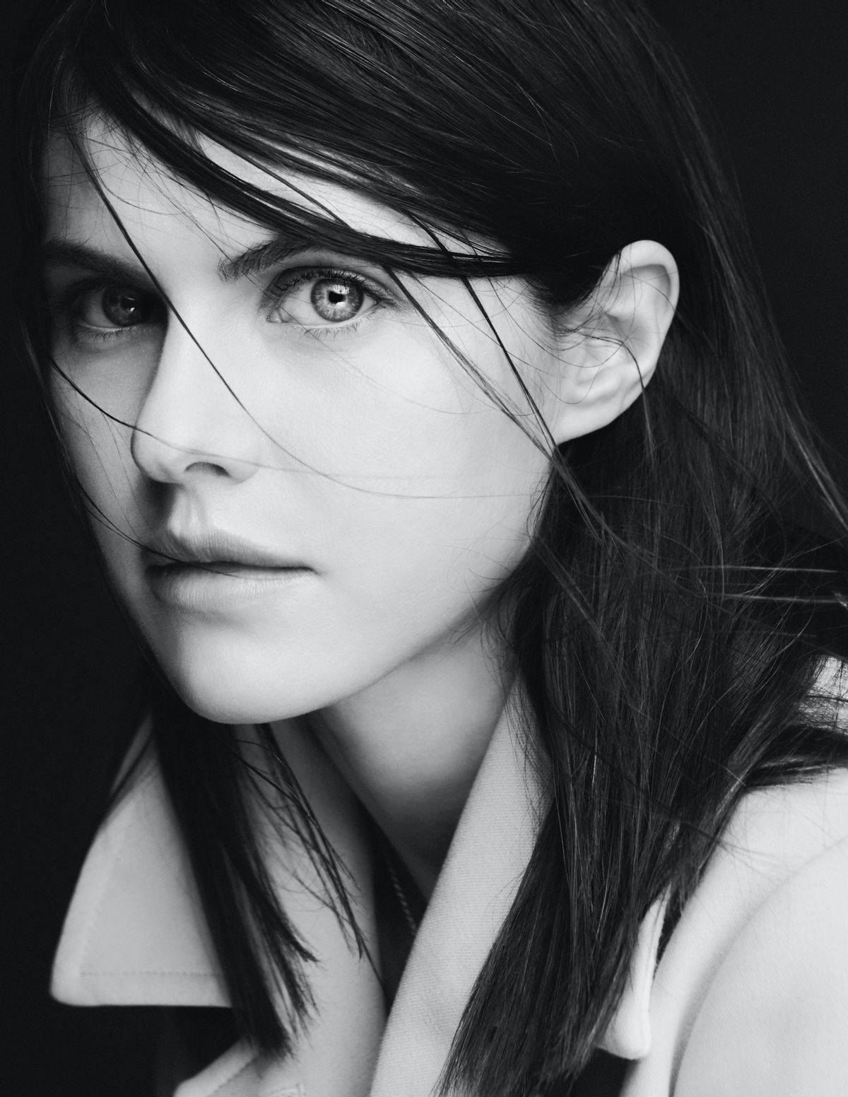 35岁达达里奥新写真太美,蔚蓝眼眸太有辨识性,网友:哈士奇美女_强森