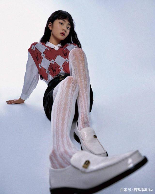 风马甲|黄多多不愧是黄磊孙莉的孩子，14岁开始健身，拍摄杂志照真有范儿