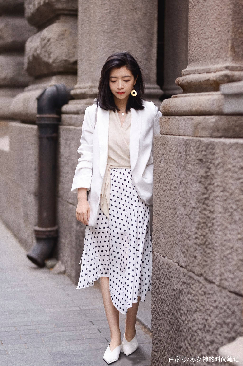 魅力|被三木入手多次的“波点服”，到底有什么魅力？看她的搭配就懂了