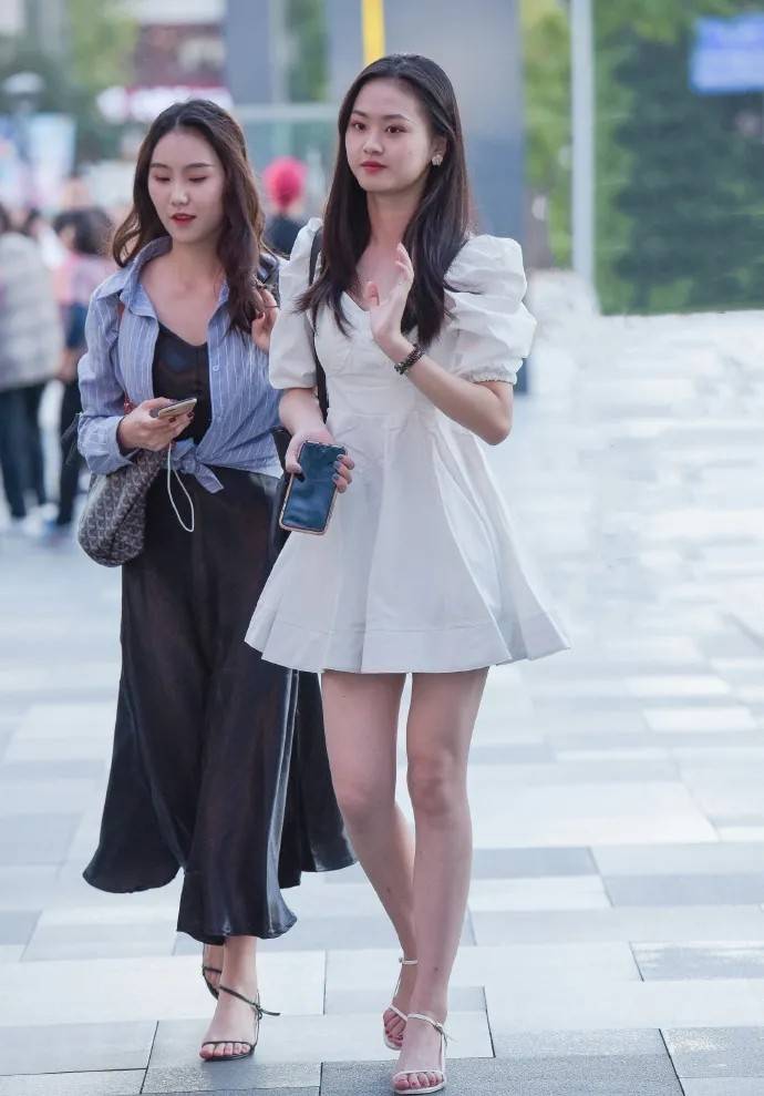高跟|时尚淑女款连衣裙,搭配精致高跟凉鞋,清新可人又优雅