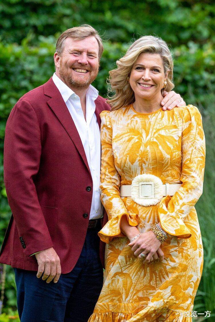 威廉-亚历山大|荷兰王室夏季合影明艳欢快 女王储沉稳有范 小公主笑容纯真烂漫