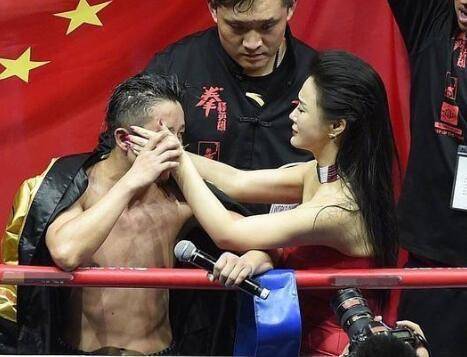 冉莹颖频繁靠丰满上围炒作,邹市明就不出来管管吗?