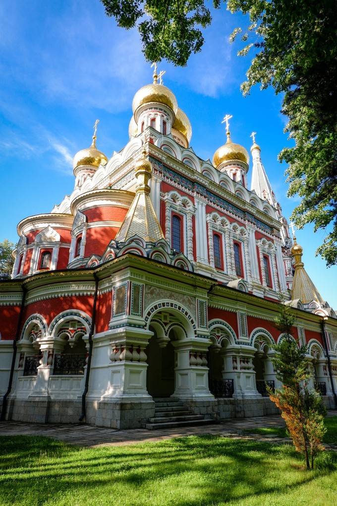 玫瑰与山峦交织的玫瑰谷-保加利亚_卡赞勒克